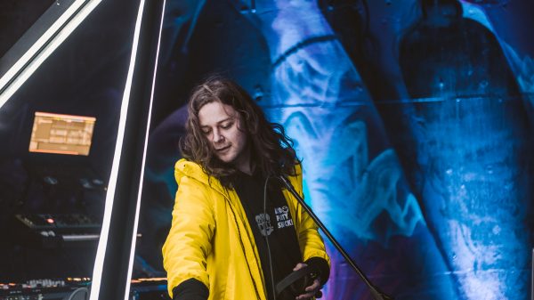 Rü Happy AF Homeless